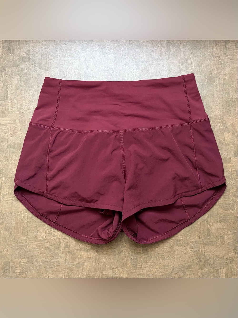 Lululemon Speed Up Shorts HR 2.5” | Size 2 | Red Merlot
